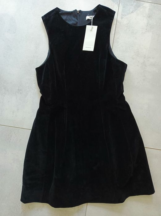 Czarna welurowa sukienka Reserved r.XS
