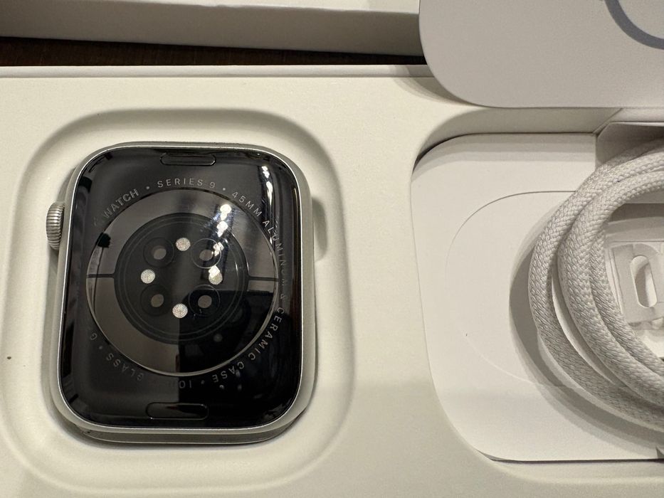 Apple Watch 9 45mm silver GPS jak nowy
