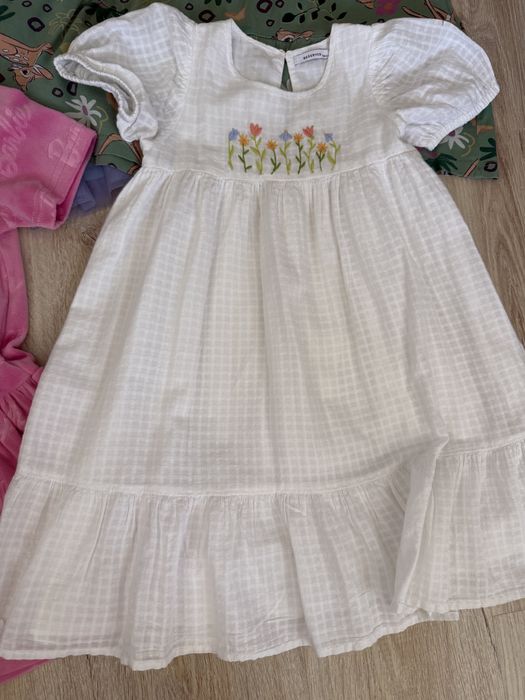 Paczka sukienek (5szt) z krotkim rekawkiem rozmiar104