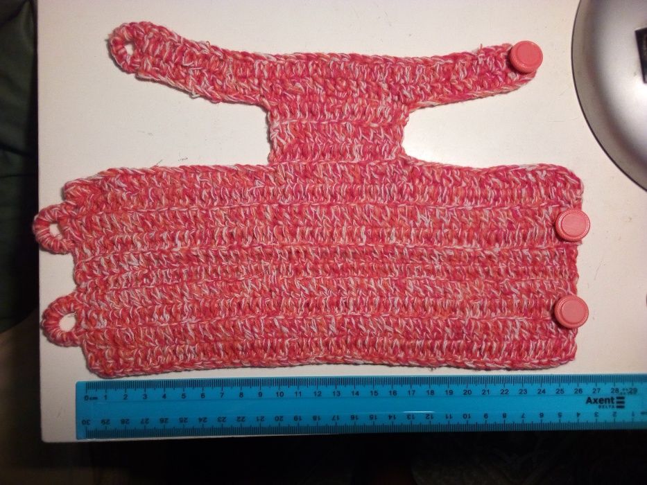 Вязаная жилетка для маленькой собачки или кошечки