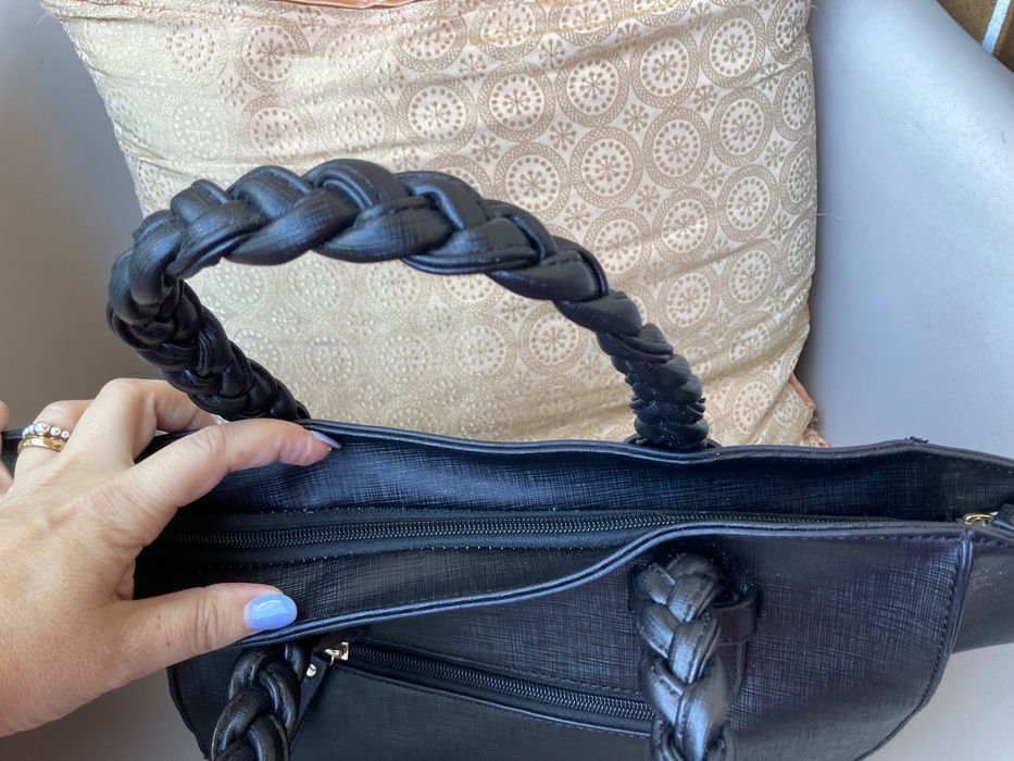 Mala preta como nova