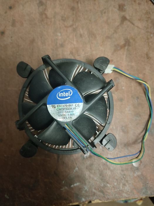 Продам боксовий кулер для процесора а