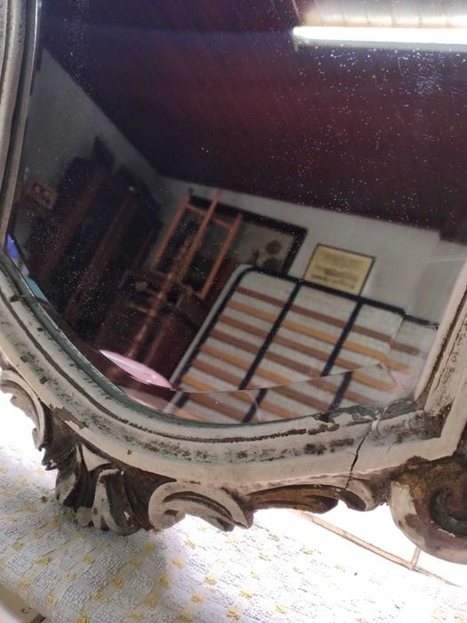 Espelho Antigo de Madeira