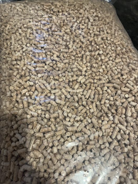 Pellet pelet z trociny bukowo-dębowej