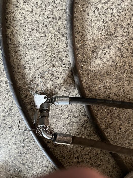 Гидравлические шланги РВД 1/4" SEL 2SN М16х1.5 (длина 245 см + 245 см)