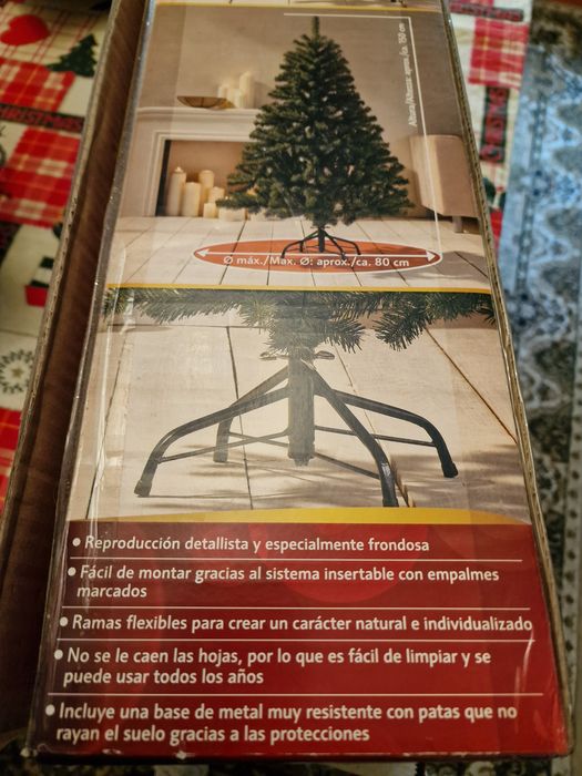 Arvorede natal com decorações diversas