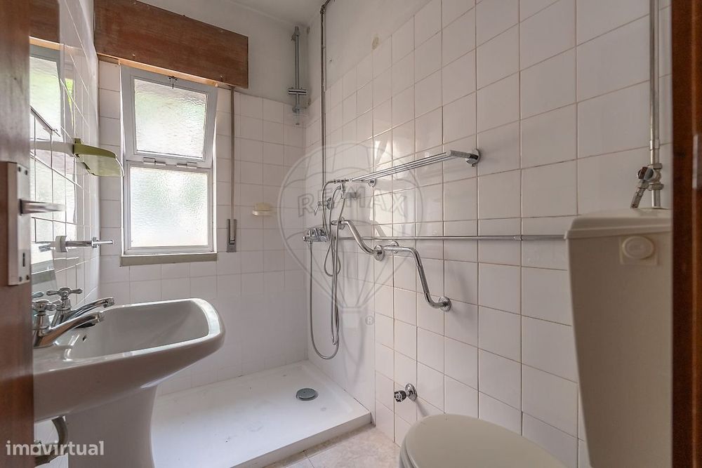 Apartamento T4 à venda em Coimbra  Santo António dos Olivais