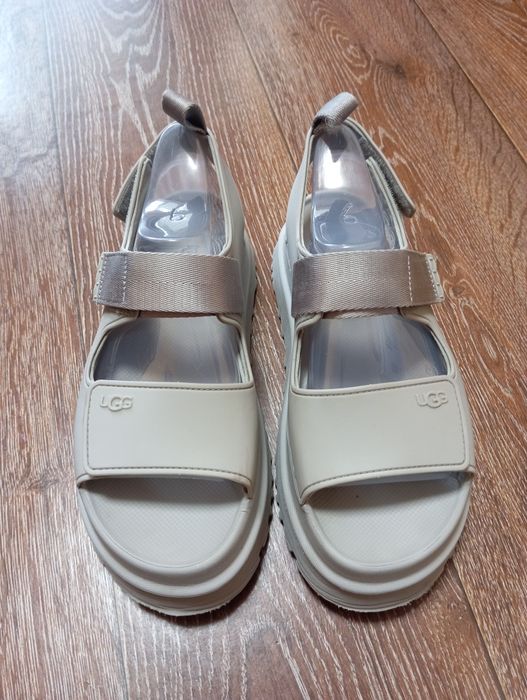Женские Сандалии UGG 40