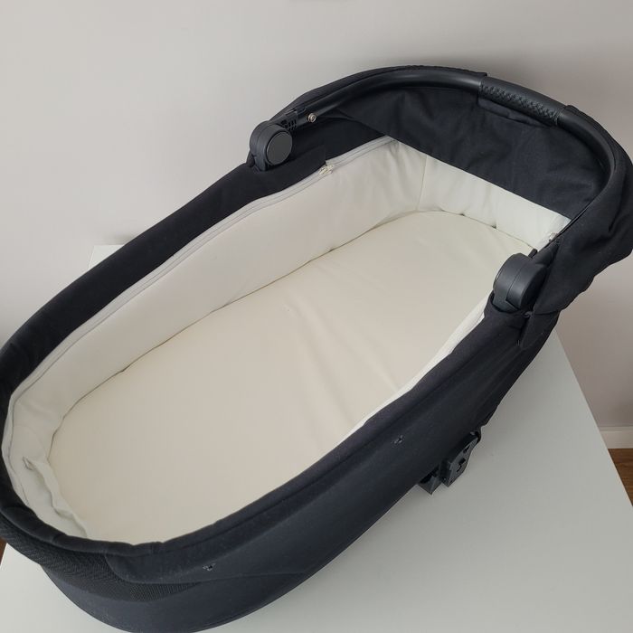 Gondola Cybex Cot S Lux Moon Black