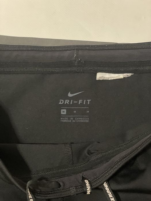 Спортивні лосини Nike