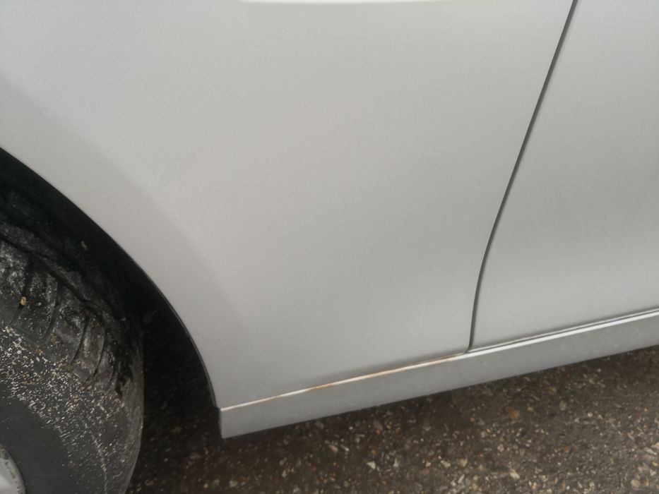 Błotnik lewy BMW F10 F11 titansilber 354 w kolor
