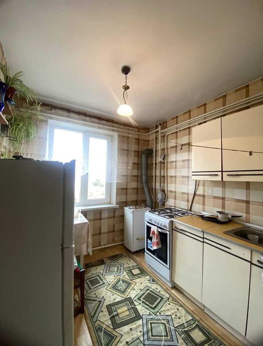 Підходить під державні програми.Продам квартиру з газом+город