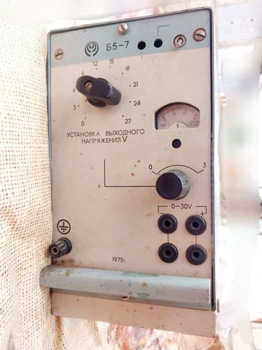 Блок питания Б5-7 для питания радиоэлектронных устройств