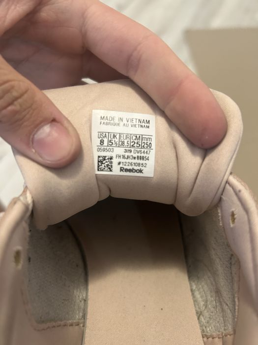 Стильні кросівки Reebok classic / 38.5