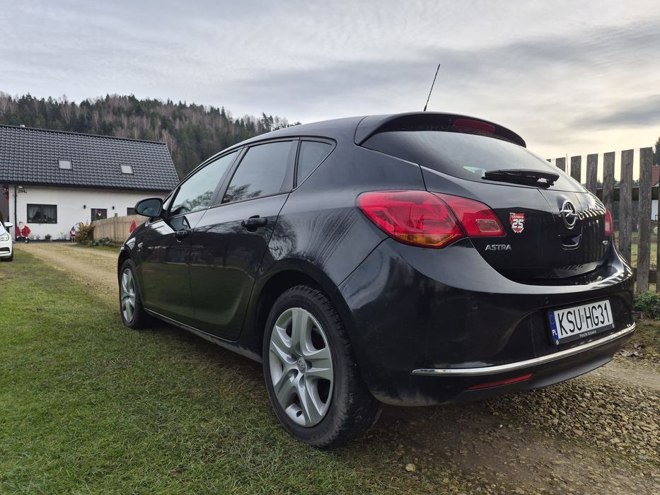Opel Astra J 1.6cdti 136KM 2014 bogate wyposażenie