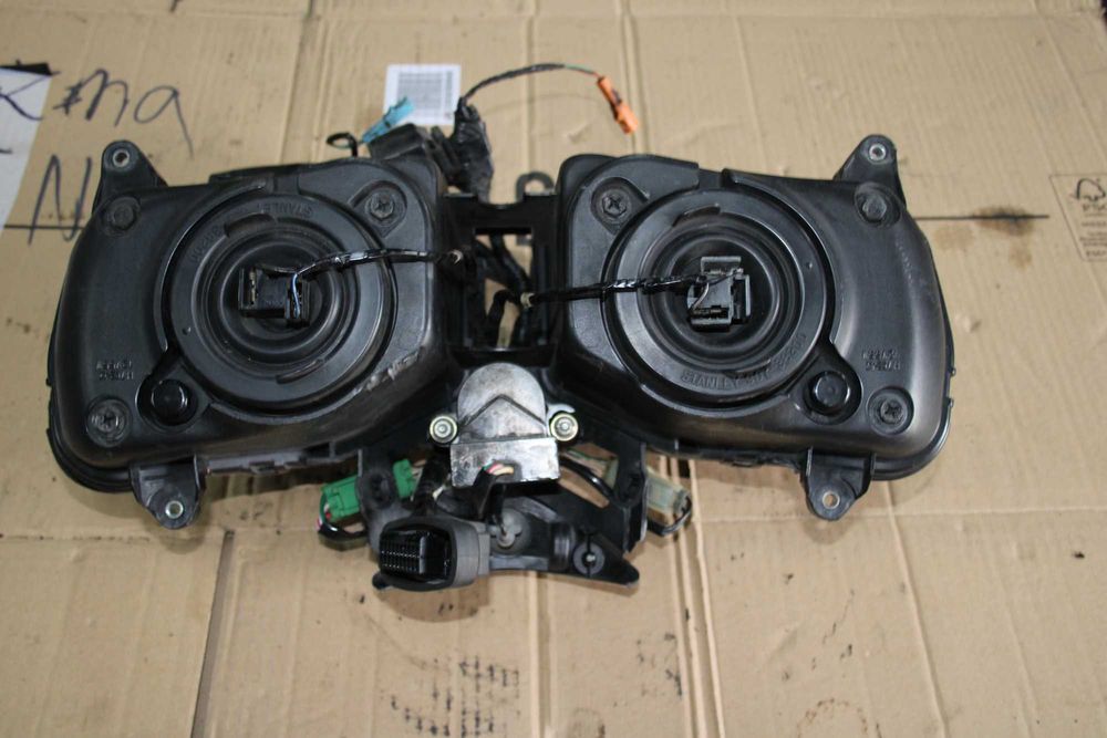 Lampa Przód Przednia Wiązka OEM Honda CBR 1000RR SC57 04-05