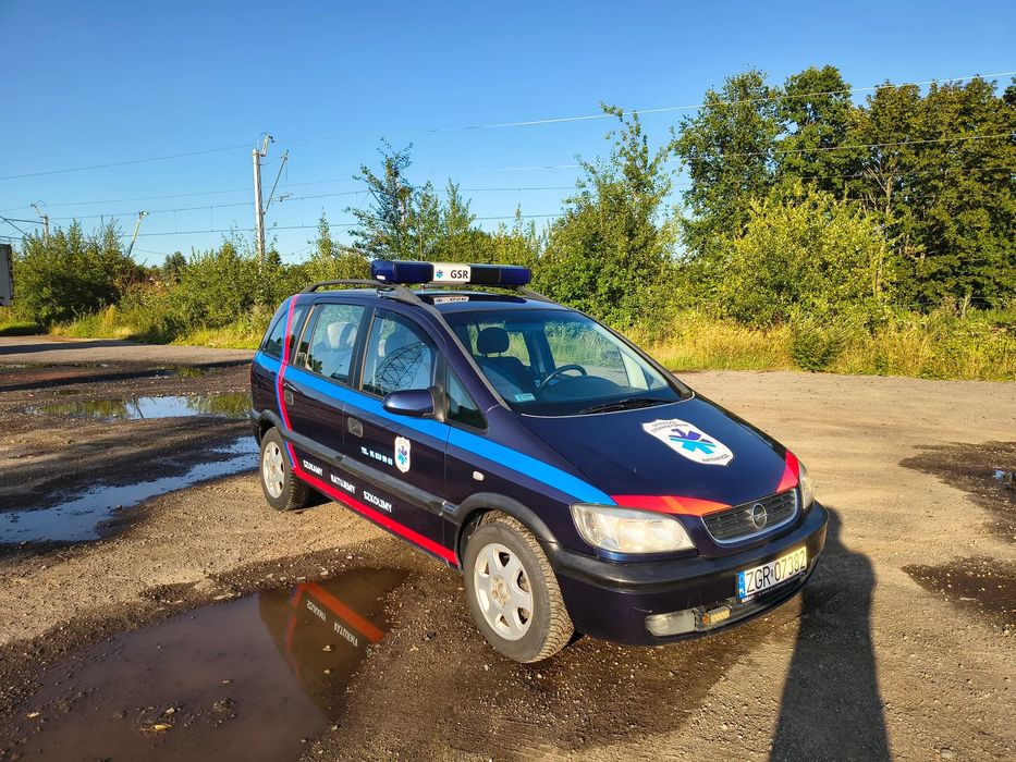 Opel Zafira Opel Zafira Pojazd Specjalny,Pojazd ratowniczy,Ambulans,Straż,