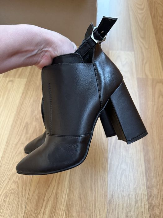 Ботінки черевички взуття жіноче