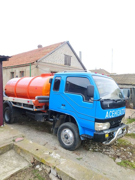 Ассенизатор машина для выкачки ям
