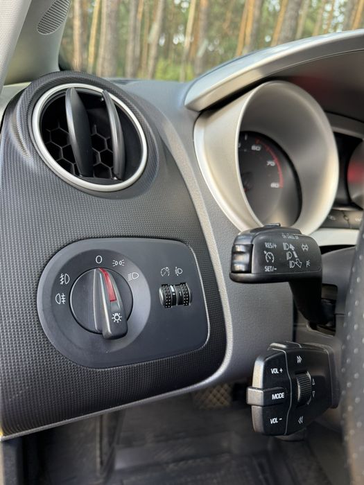 Seat Ibiza на автоматі .