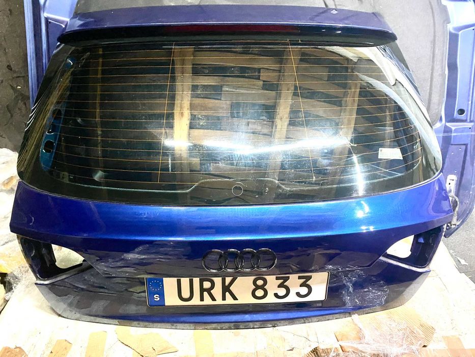Крышка багажника  VAG Audi A4 B8 07-15 ляда, дверь багажника 8K9827023