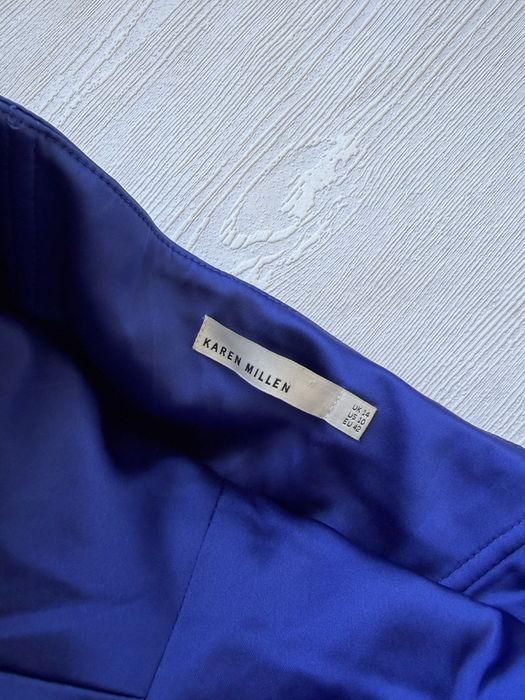 синее атласное платье Karen Millen