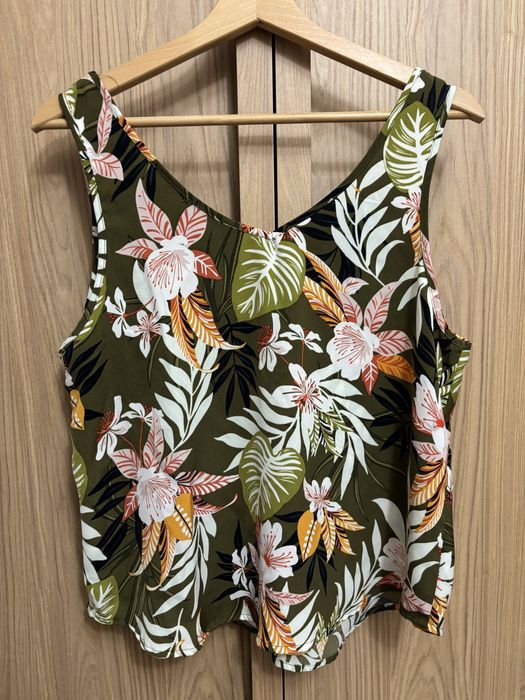 Letnia bluzka na ramiączkach w tropikalny wzór XL / 42