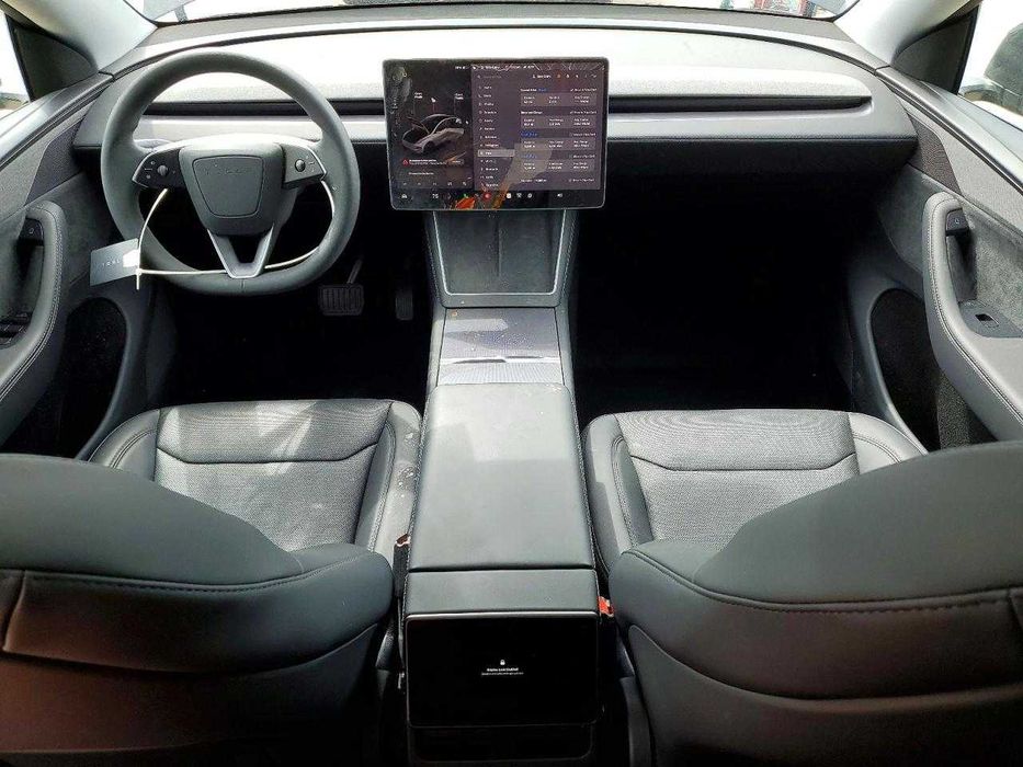 Tesla Model Y 2026