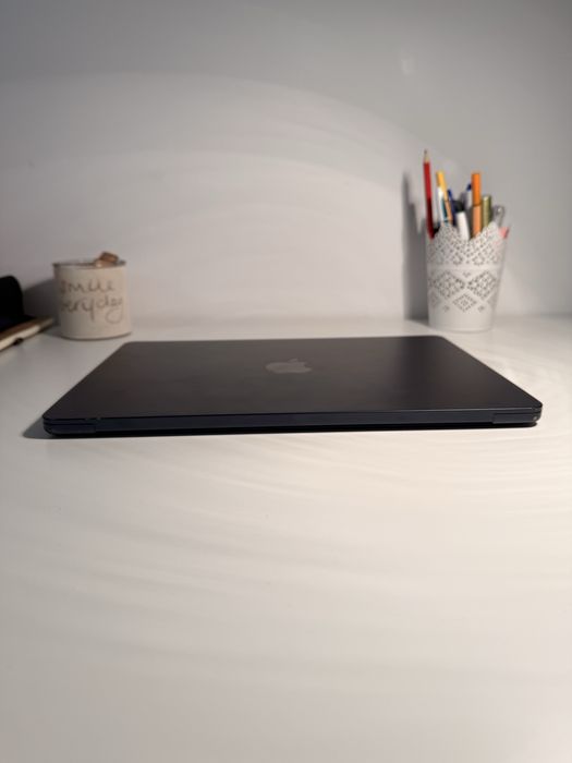 MacBook Air Apple Meia-Noite 13.6” (Garantia)