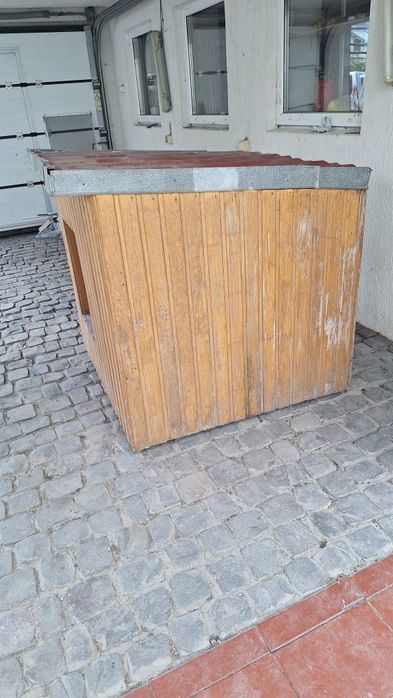 Буда для великого собаки утеплена