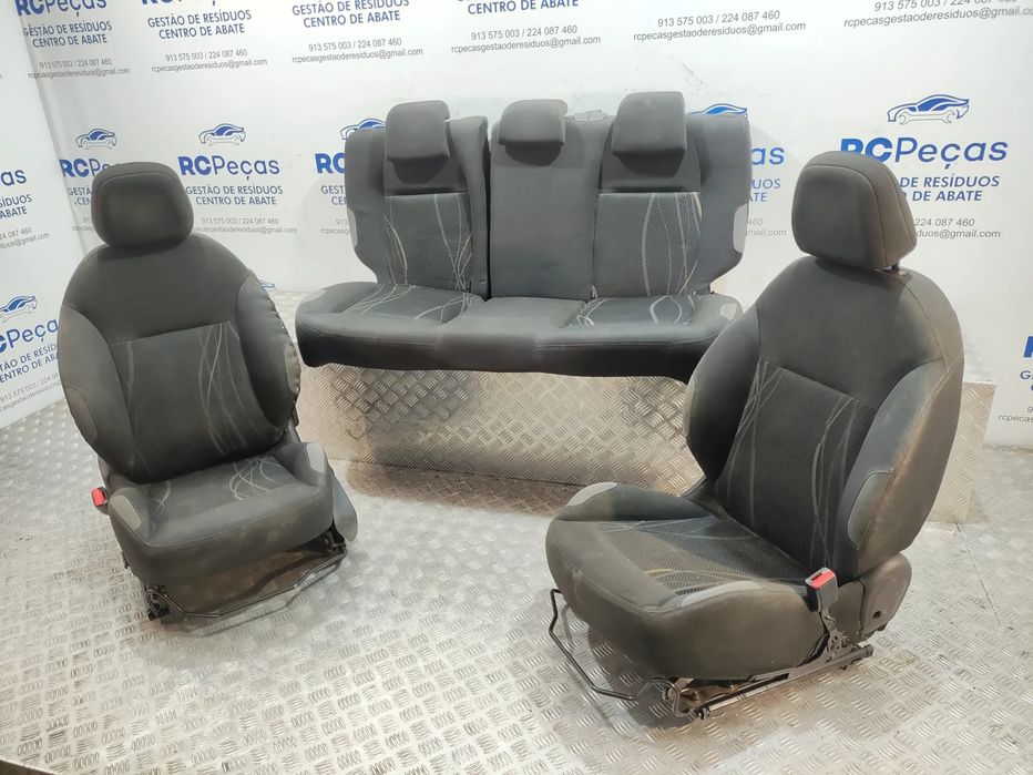 Conjunto de bancos em tecido Peugeot 208 Fase 1