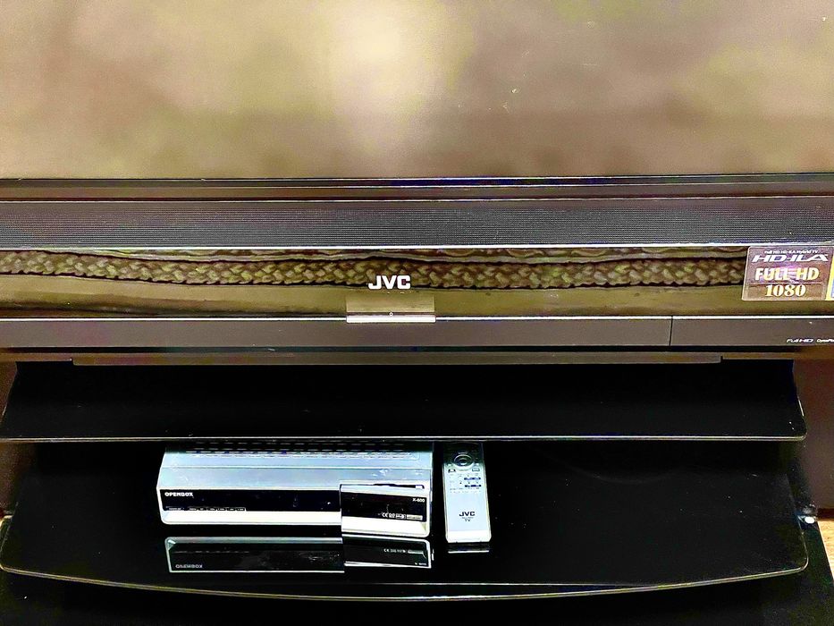 Телевизор JVC HD-65DS8DDU(диагональ-165см)