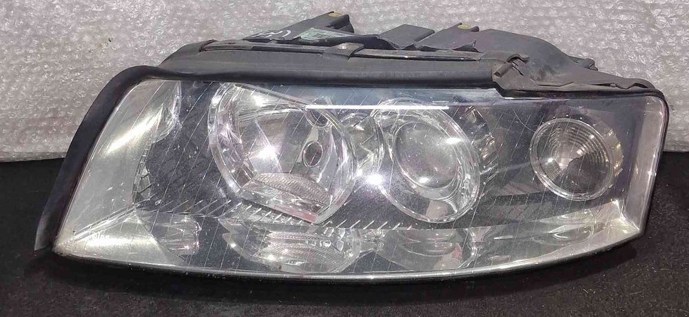 Ótica / Farol Esquerdo | AUDI | A4 B6 (8E2) [11.2000 - 12.2005]