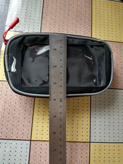 Велосумка на раму для телефону.