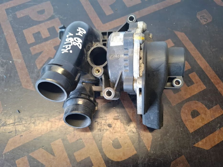 Pompa Wody Termostat 06H121026DC 1.8 2.0TFSI TSI Audi VW Seat Skoda
