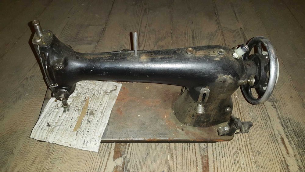 Maszyna do szycia Żeliwna prawdopodobnie czeska