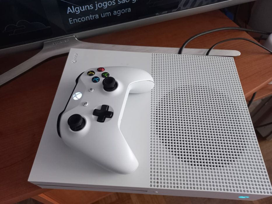 X box one s com comando xbox