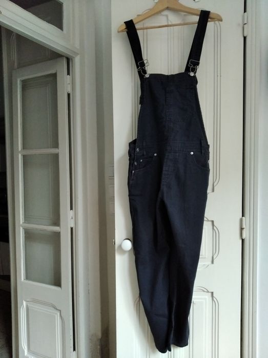 Jardineiras jumpsuit de ganga preta Levi's impecáveis