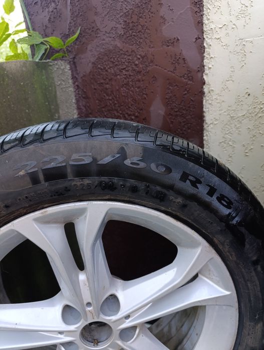 Продам резину 225/60/18 Ran flat