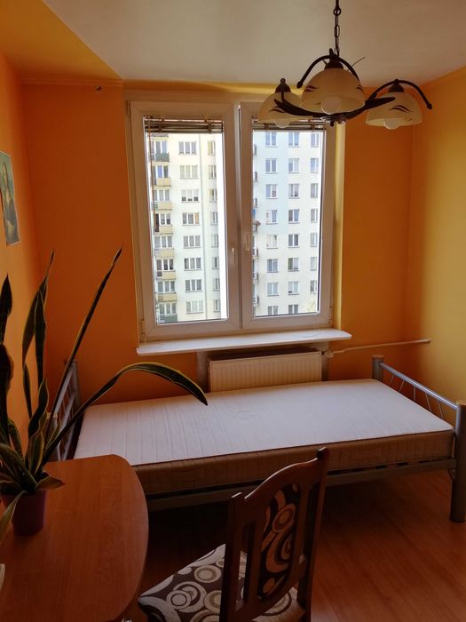 Wynajmę pokoje studentkom, blisko miasteczka akademickiego.