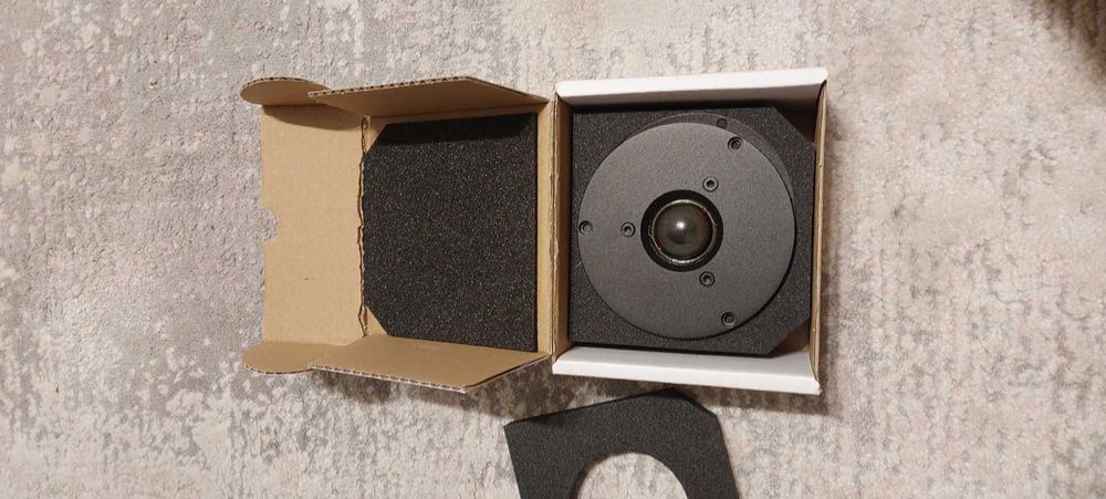Продам два твитера Dynaudio