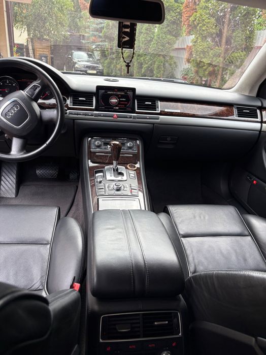 Audi A8 d3 3.0tdi long Quattro