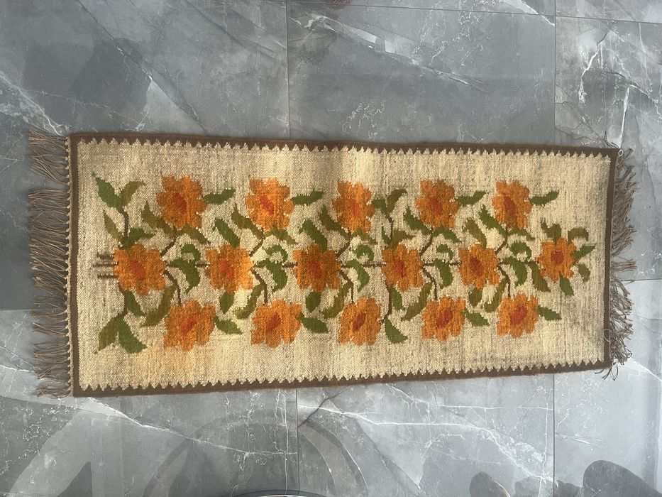 Kilim recznie tkany w latacg 70 tycg