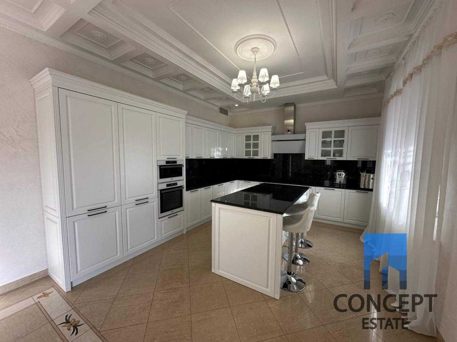 Продам шикарный дом с участком и  бассейном Золотые ключи Слобожанское