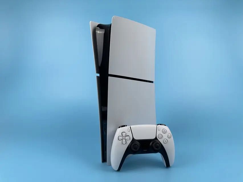 PS5 Slim Digital Edition (825гб) + 2 джойстика