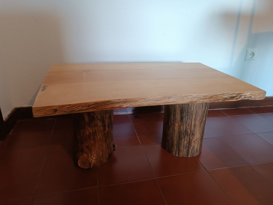 Mesa de centro em Pinho