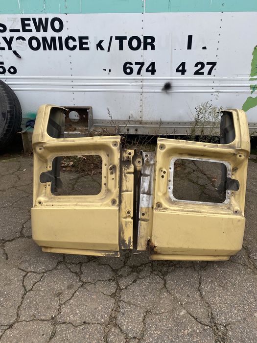 Крыло переднее правое, левое Mercedes Rex 609, 709, 711, 811 Vario