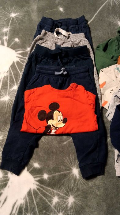Zestaw ubranek dla chłopca 86 cm, stan bardzo dobry+ gratis