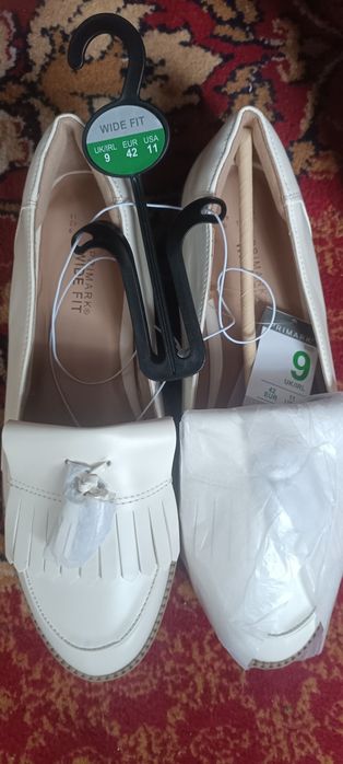 Лофери Primark нові