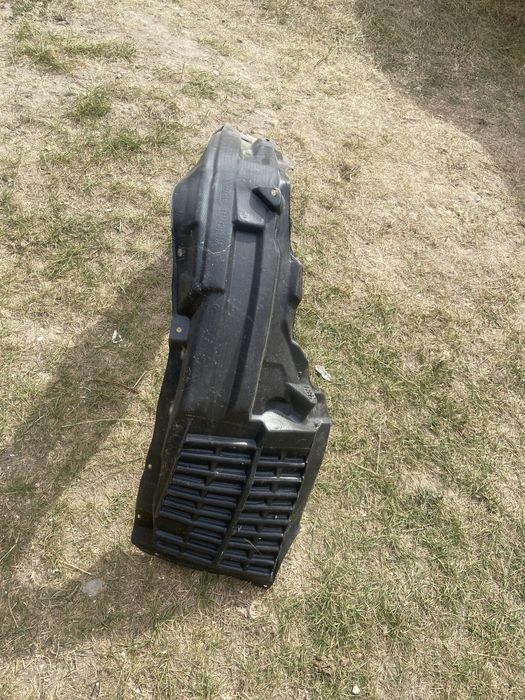 Подкрылок передний правый (локер)